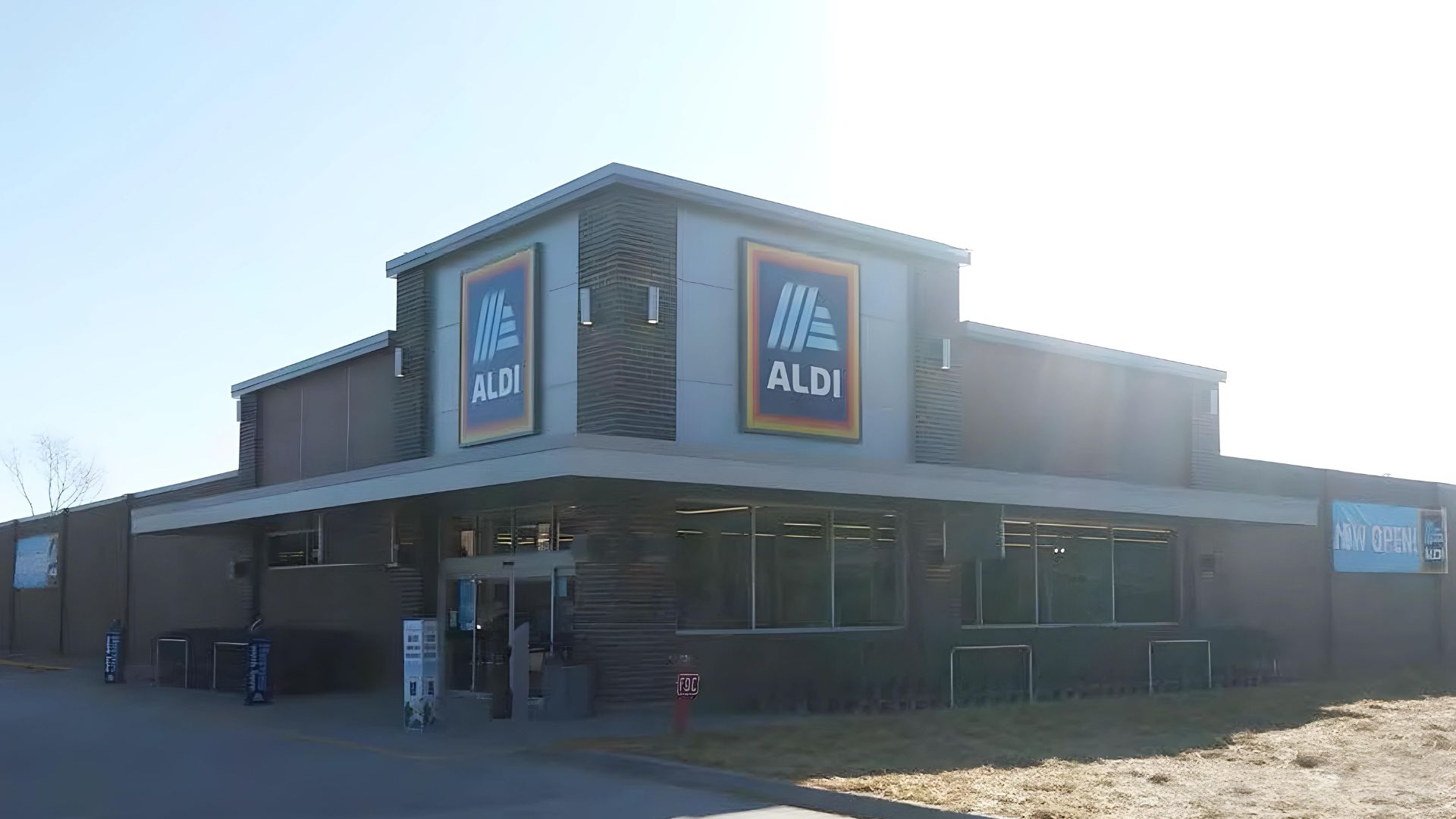 Aldi Grocery Store Wooster OH Front of Building