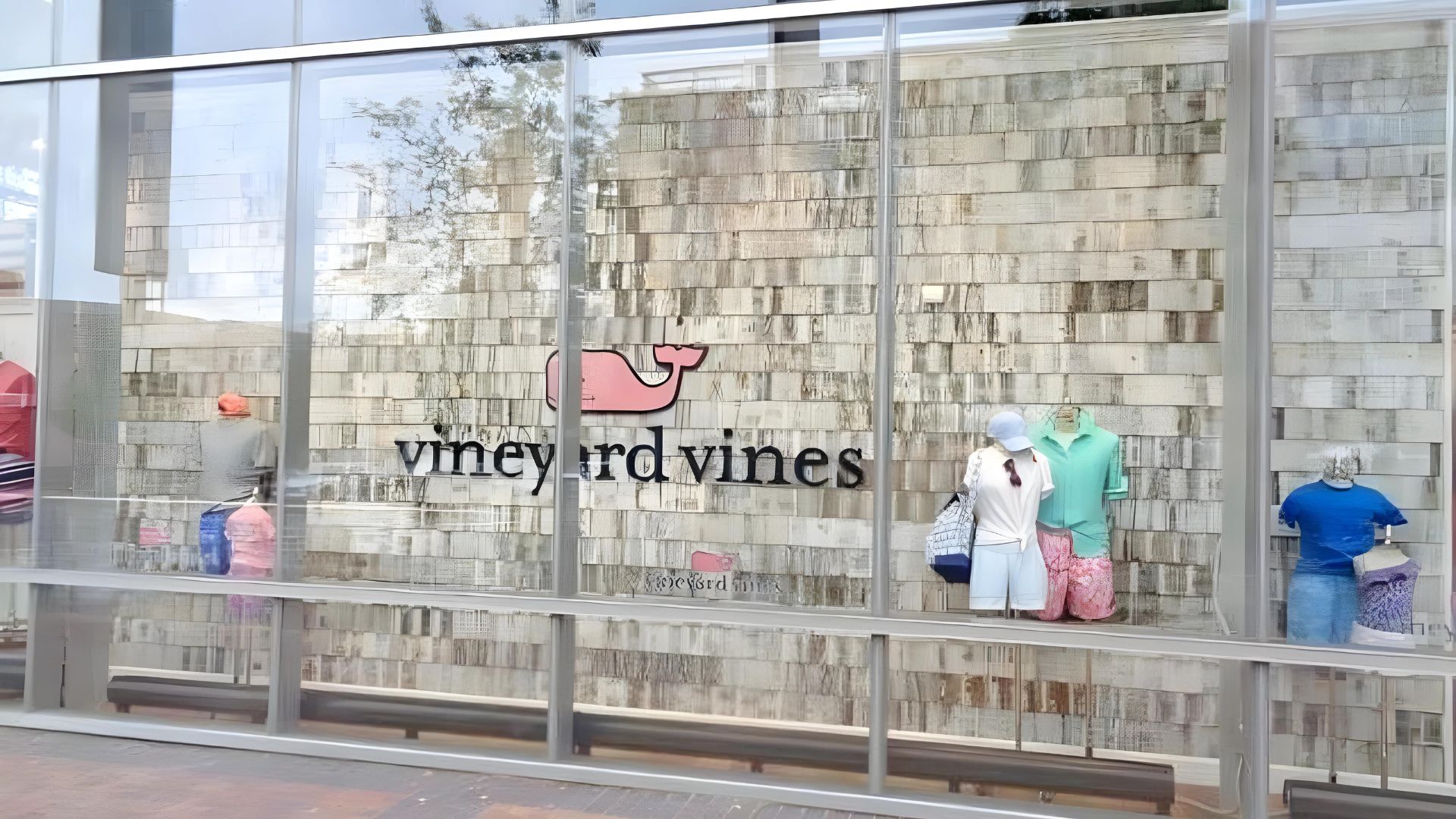 Vineyard-Vines-Denver-CO-Front-of-Store-Clothing.jpg
