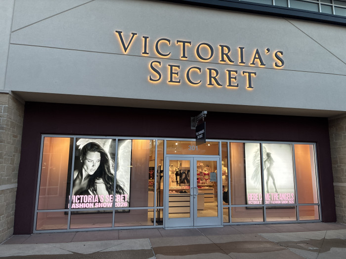 Victorias Secret Build Out in Chesterfield MO
