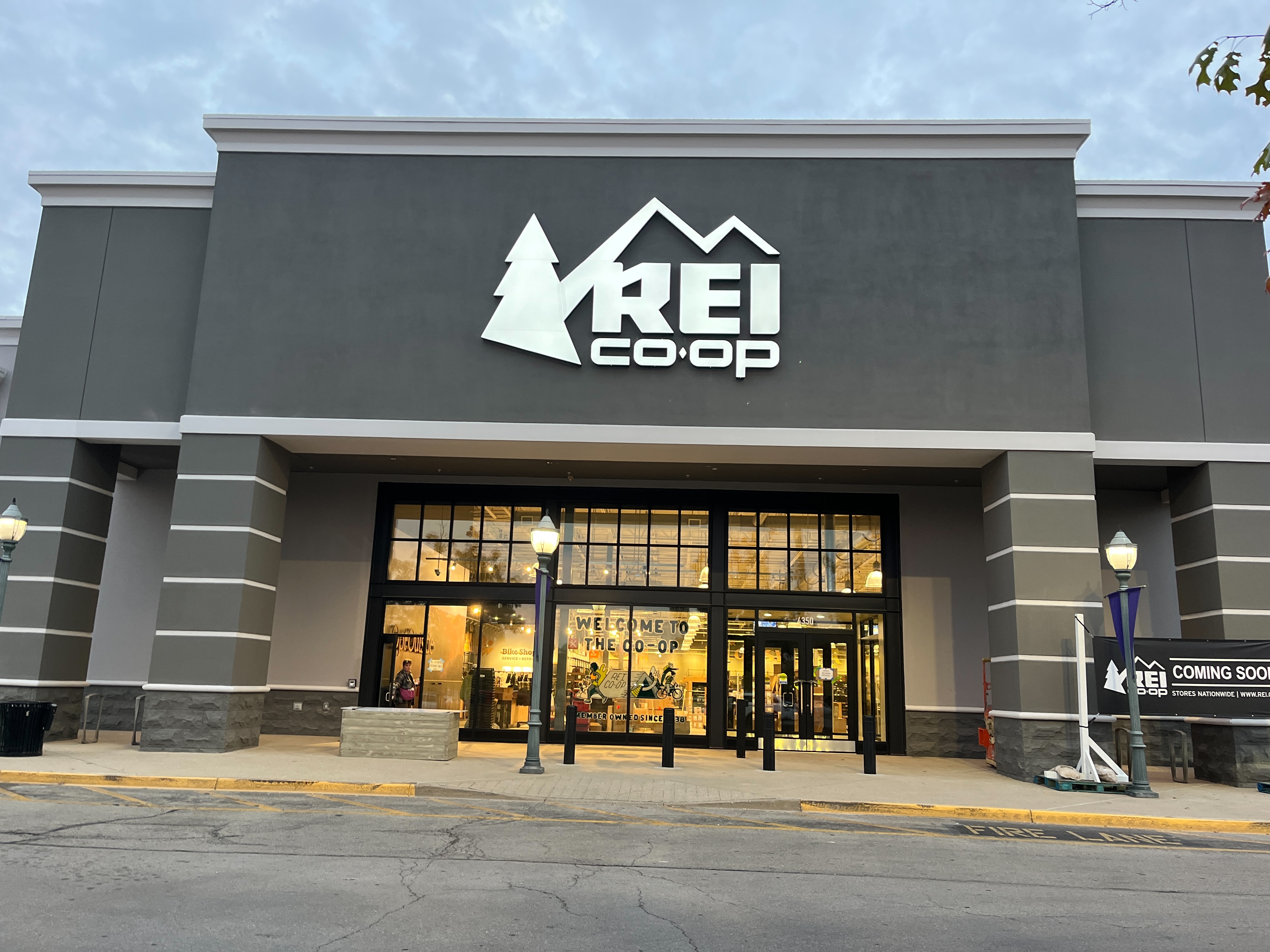 REI Co Op Louisville KY Summit Plaza Mall Front of Building