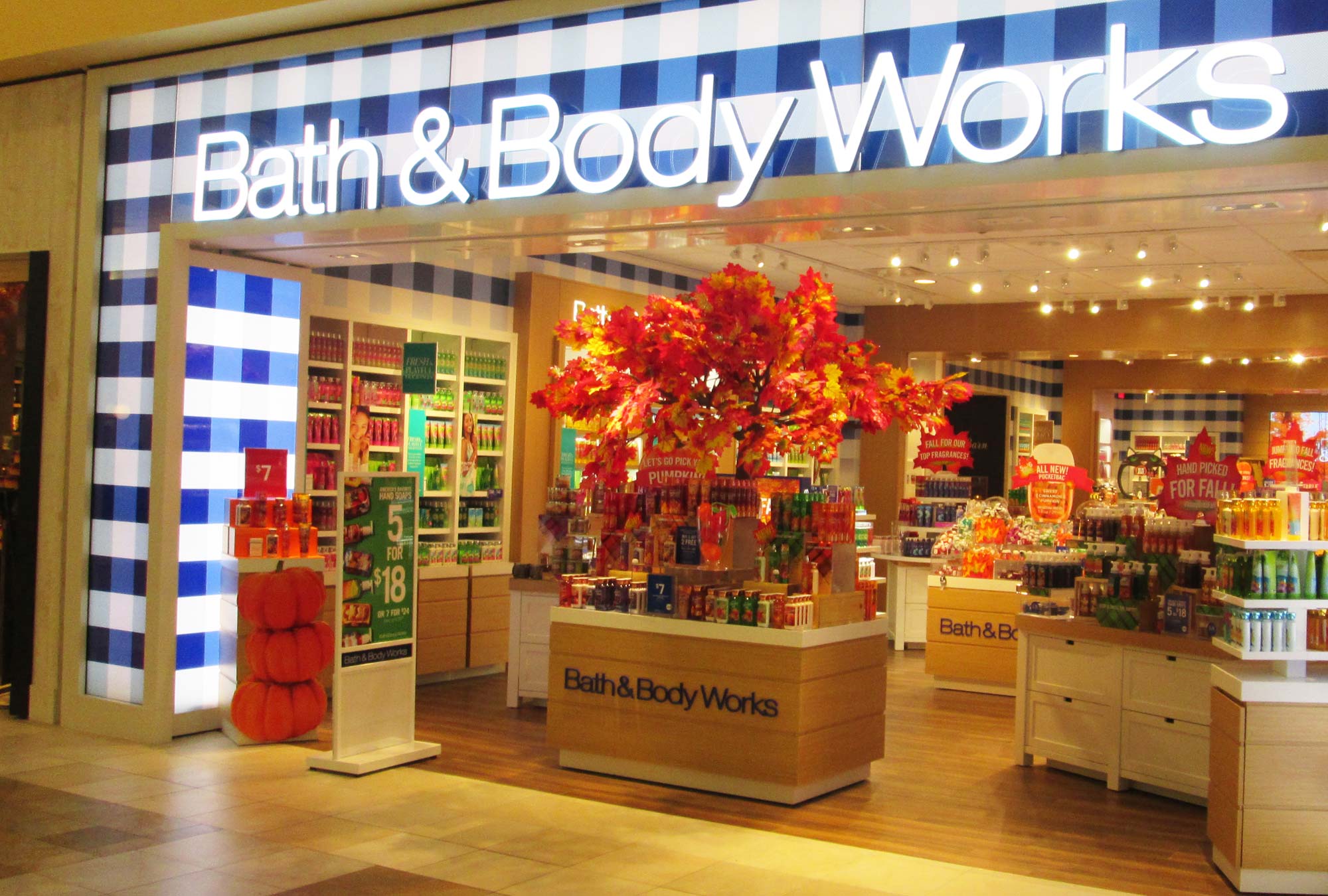 Bath & Body Works - Bradley Fair